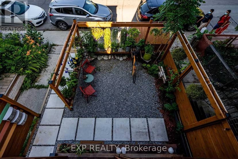 452 Montrose Avenue, Toronto, photo 5