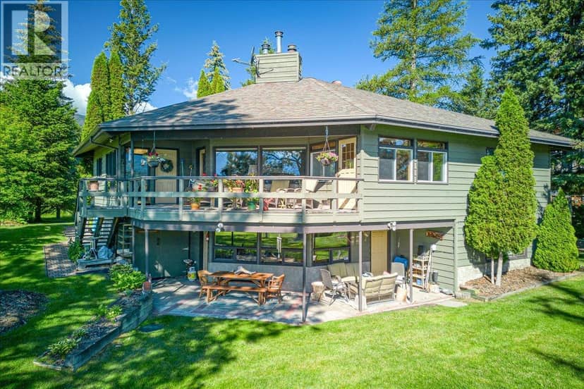 2376 Ruault Road, Invermere