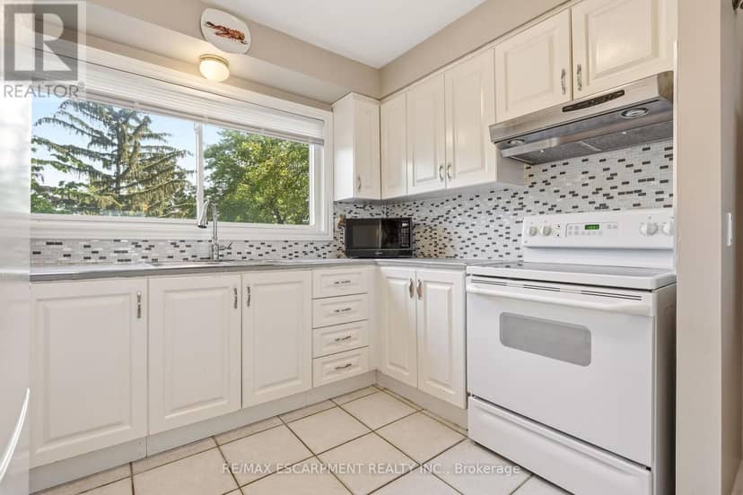 2 - 125 Bonaventure Drive — photo 22 of 40