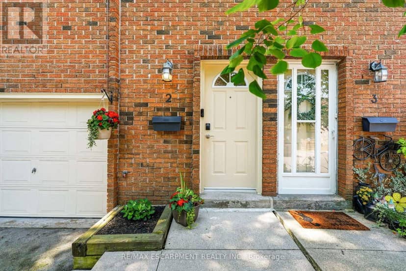 2 - 125 Bonaventure Drive — photo 5 of 40
