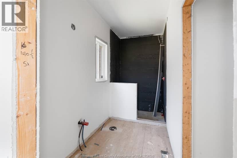 176 McLellan AVENUE — photo 19 of 28