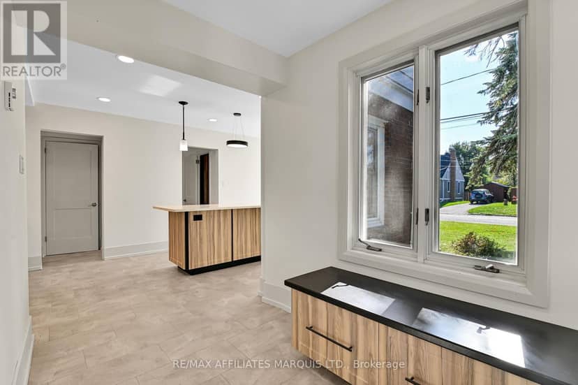 1603 Peter Street — photo 4 of 40