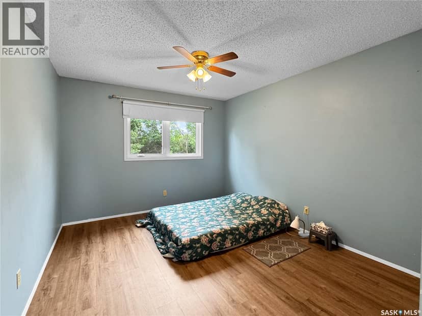 207 3rd AVENUE E — photo 7 of 23