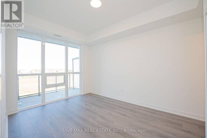 421 - 225 Malta Avenue — photo 16 of 39