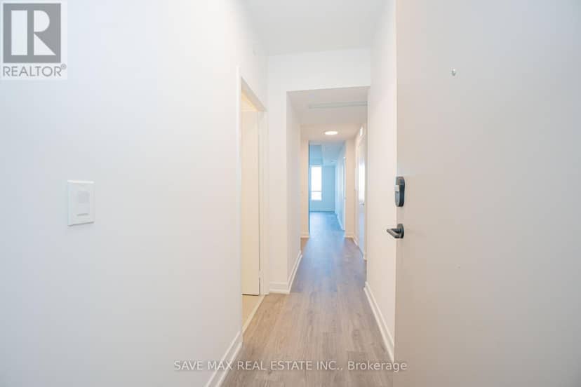 421 - 225 Malta Avenue — photo 4 of 39