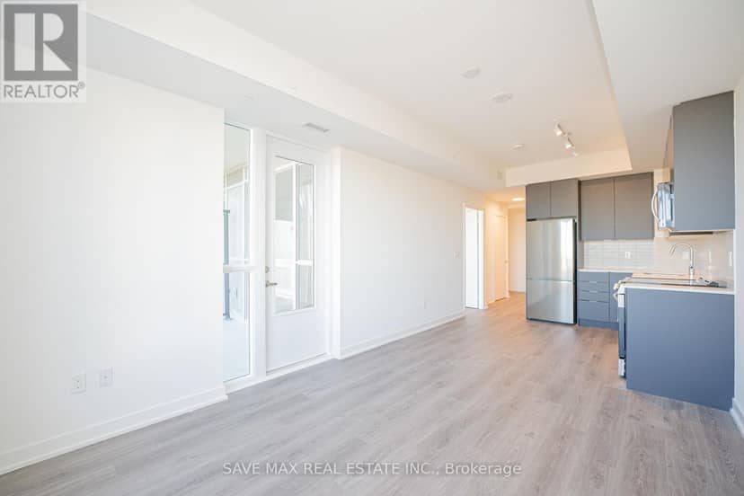 421 - 225 Malta Avenue — photo 9 of 39