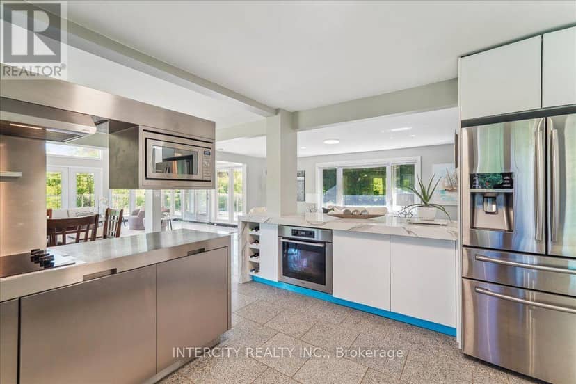 3505 Cochrane Street — photo 11 of 38
