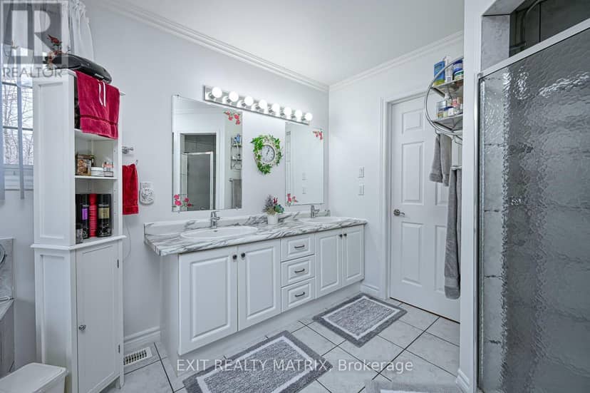 2573 Mitchell Street — photo 17 of 40