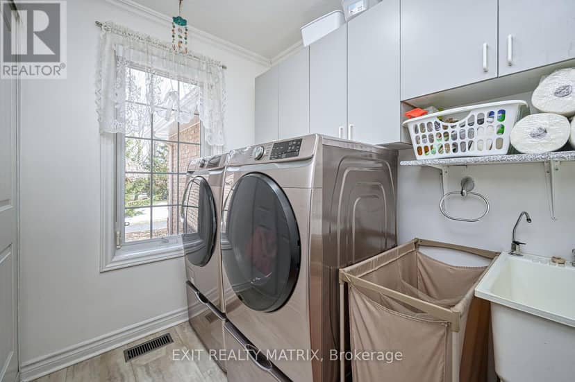2573 Mitchell Street — photo 18 of 40