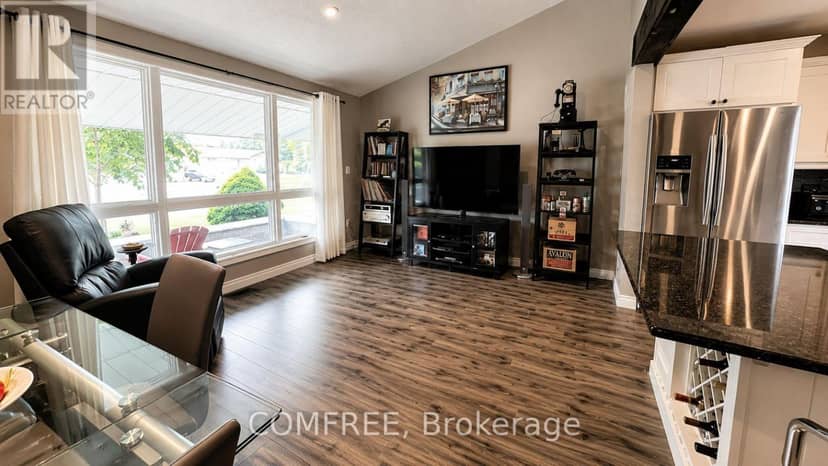 275 Margaret Street — photo 4 of 26