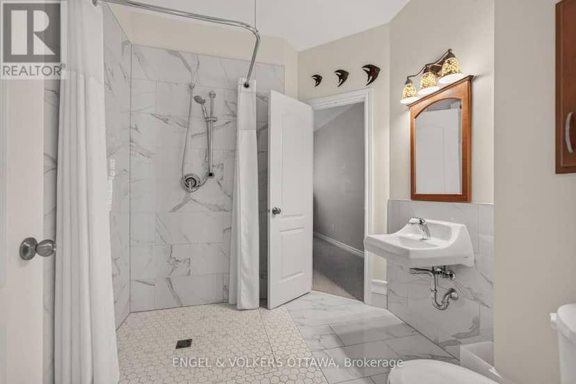 106 Equinelle Drive — photo 23 of 40