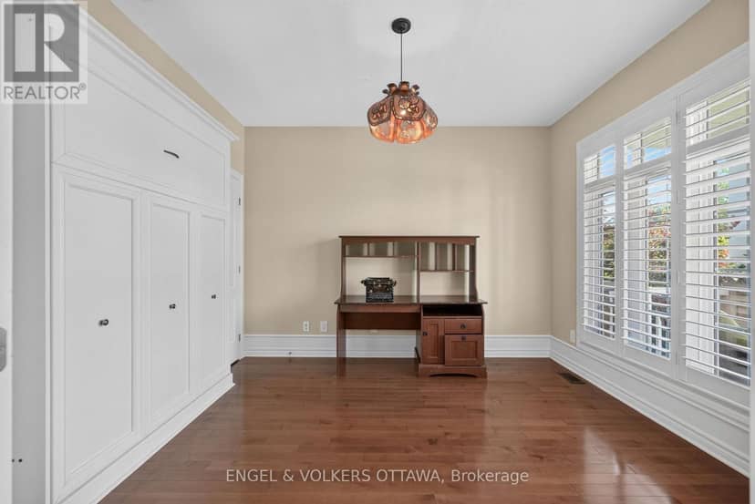 106 Equinelle Drive — photo 5 of 40