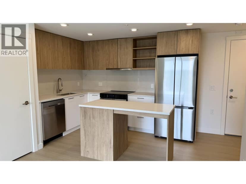 426 82 FIRST STREET, New Westminster