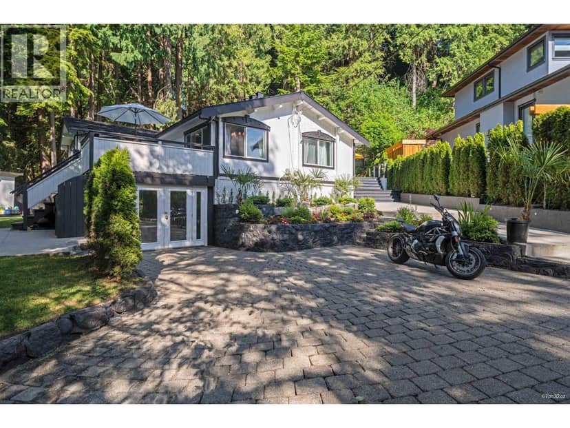 3870 EMERALD DRIVE, North Vancouver