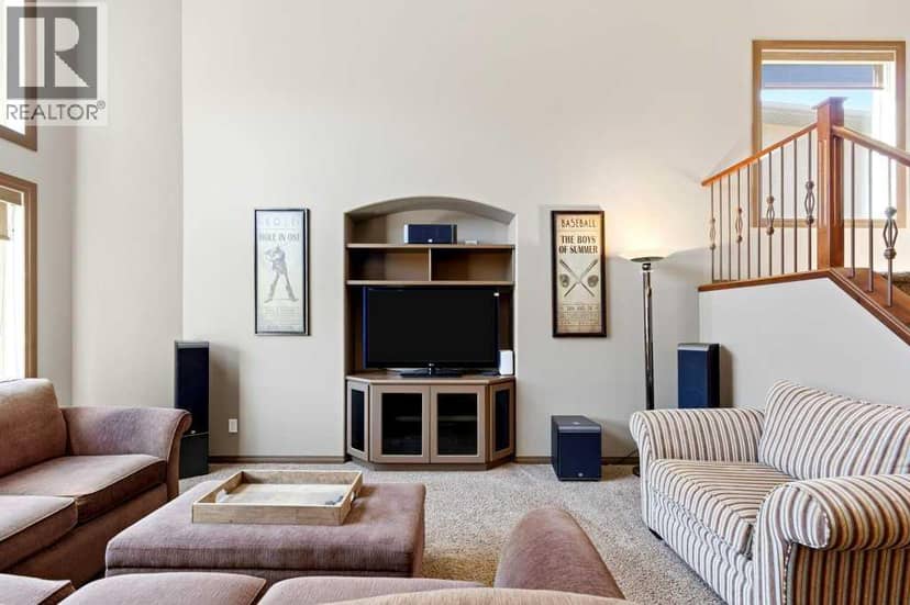 23 Aspen Stone Crescent SW, Calgary, photo 5