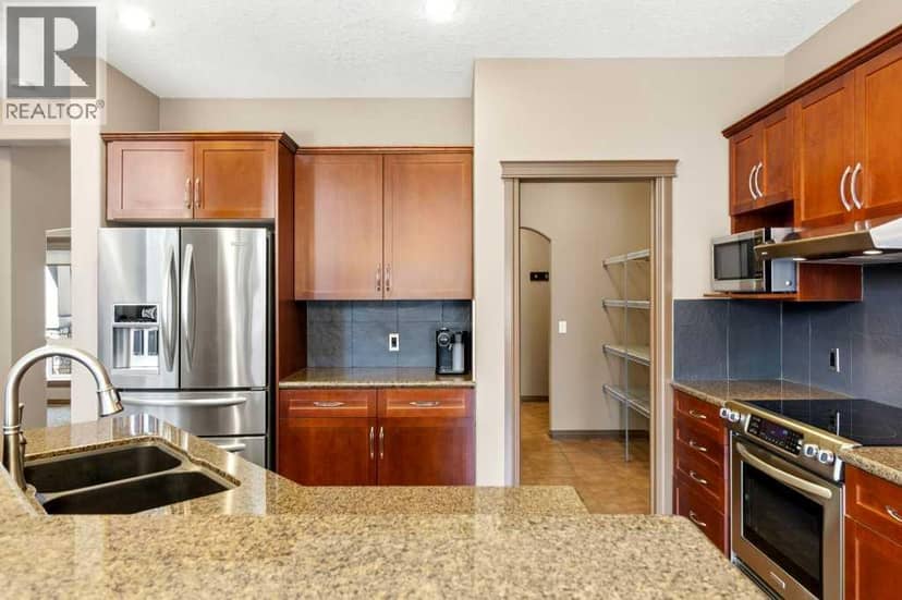 23 Aspen Stone Crescent SW — photo 15 of 40