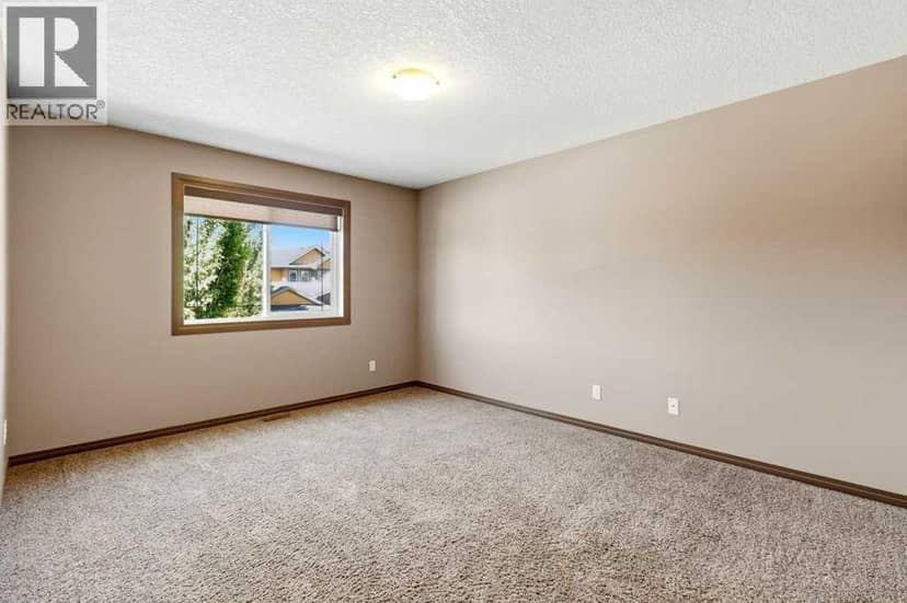 23 Aspen Stone Crescent SW — photo 31 of 40