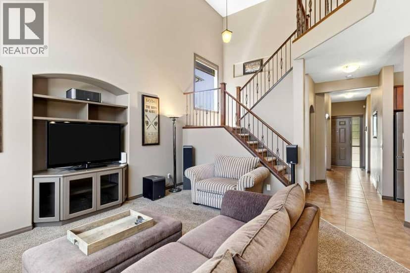 23 Aspen Stone Crescent SW, Calgary, photo 6