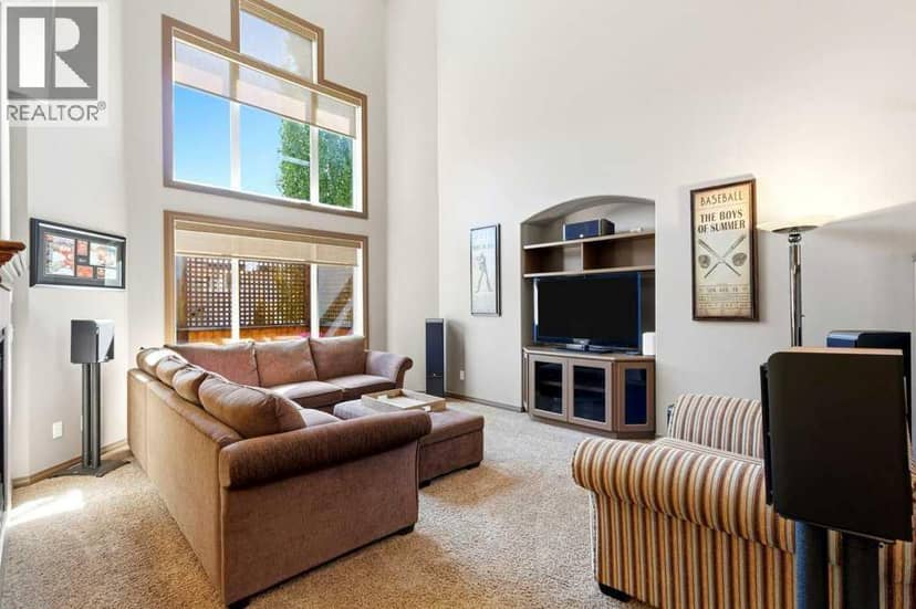 23 Aspen Stone Crescent SW, Calgary, photo 4