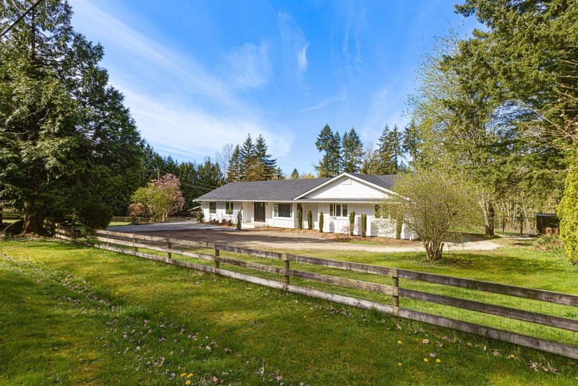 7025 HESSLEA CRESCENT, Abbotsford, photo 2