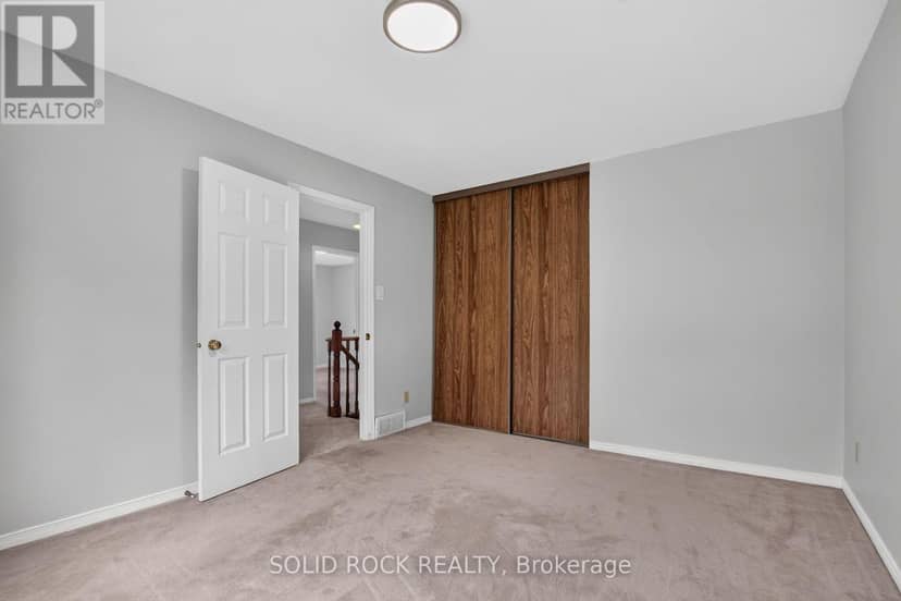 54 Huntsman Crescent — photo 30 of 40