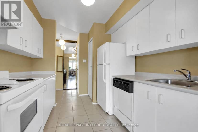 302 - 316 Lorry Greenberg Drive — photo 15 of 25