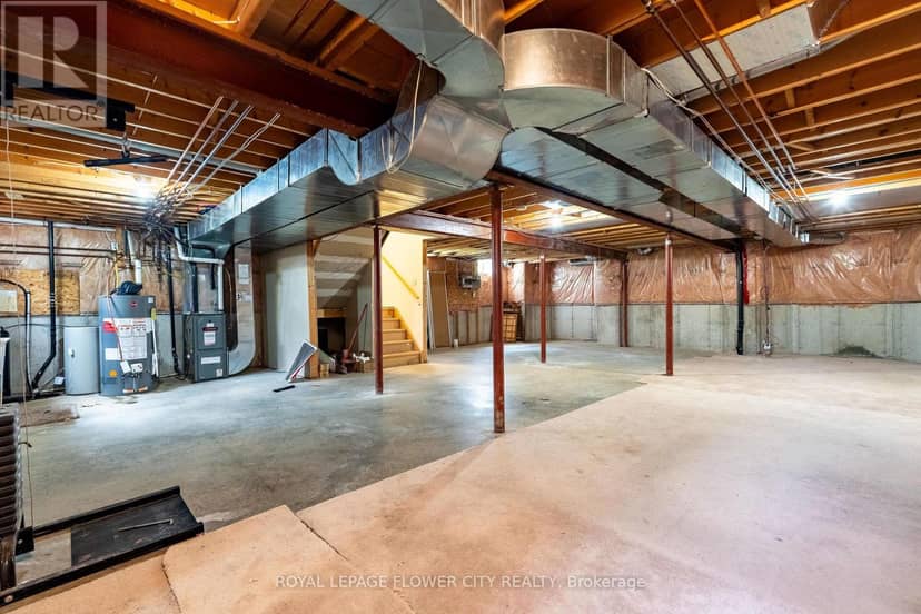 10 Owen Street — photo 38 of 40