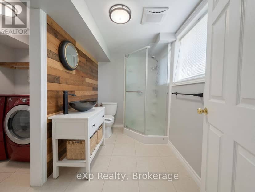 160 Westfall Crescent — photo 18 of 24