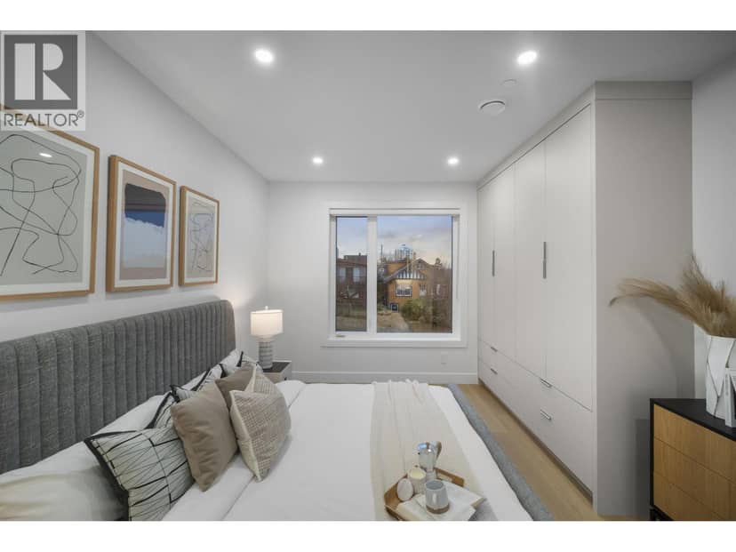 1 3623 TRIUMPH STREET, Vancouver, photo 8