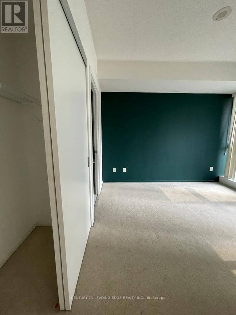 302 - 8 Charlotte Street — photo 2 of 12