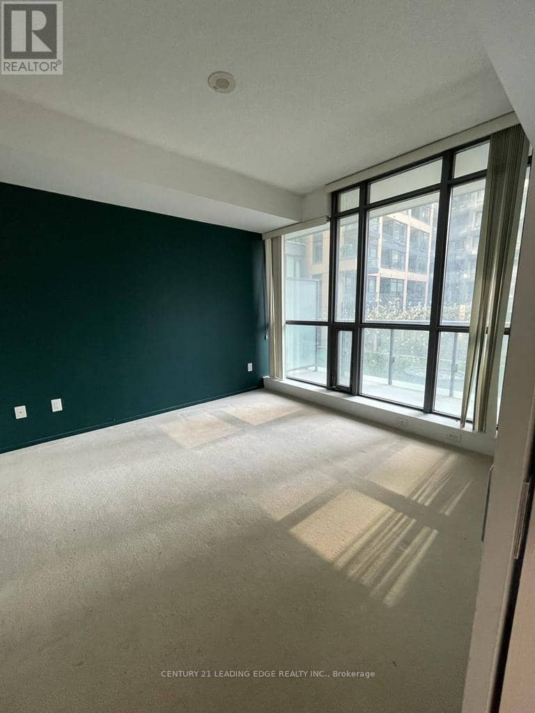 302 - 8 Charlotte Street — photo 3 of 12