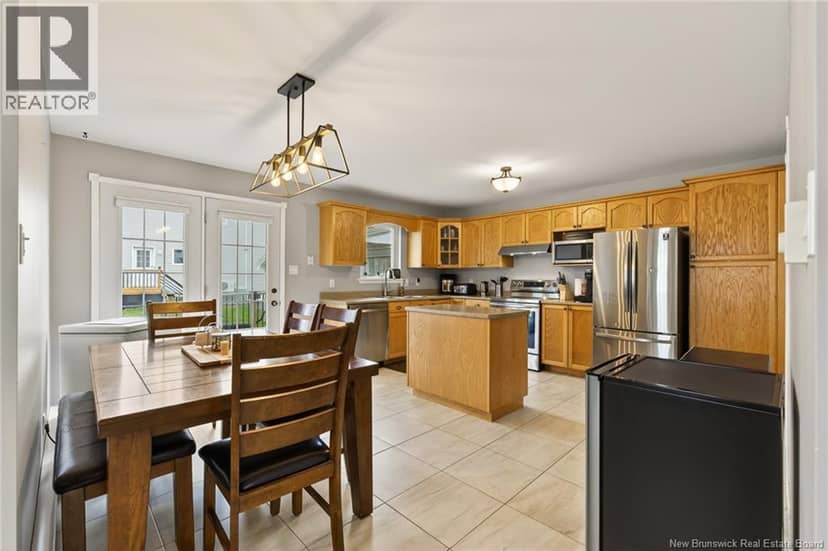 40 Stoneham Drive — photo 2 of 24