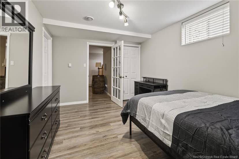 40 Stoneham Drive — photo 19 of 24