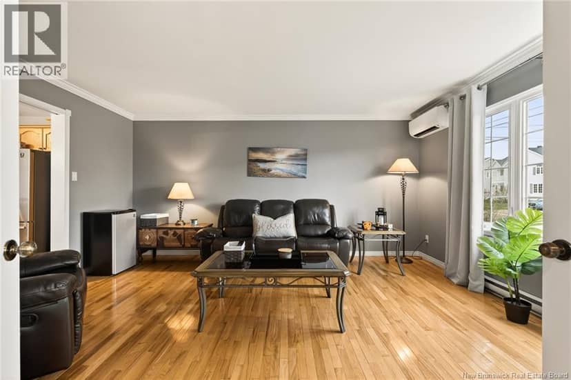 40 Stoneham Drive — photo 4 of 24