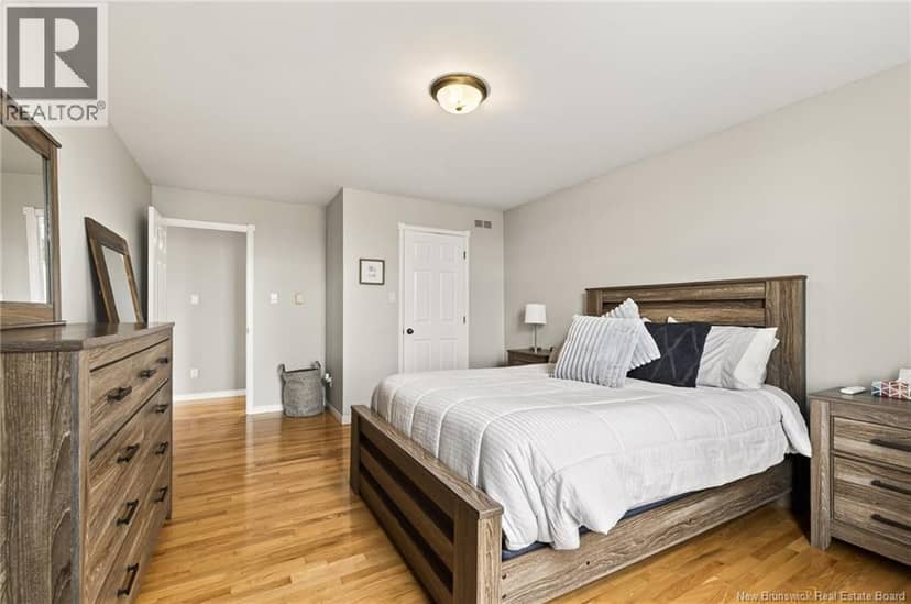 40 Stoneham Drive — photo 10 of 24