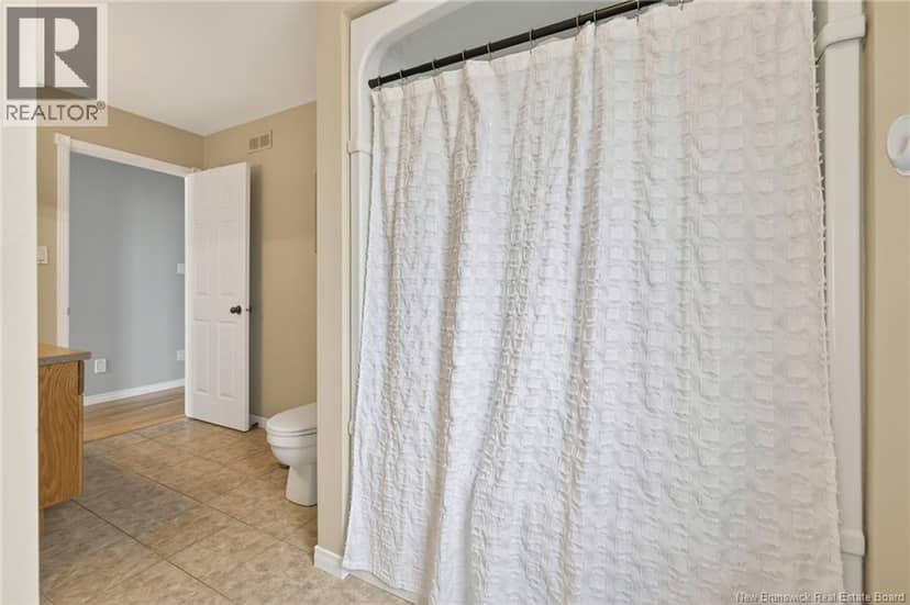 40 Stoneham Drive — photo 12 of 24