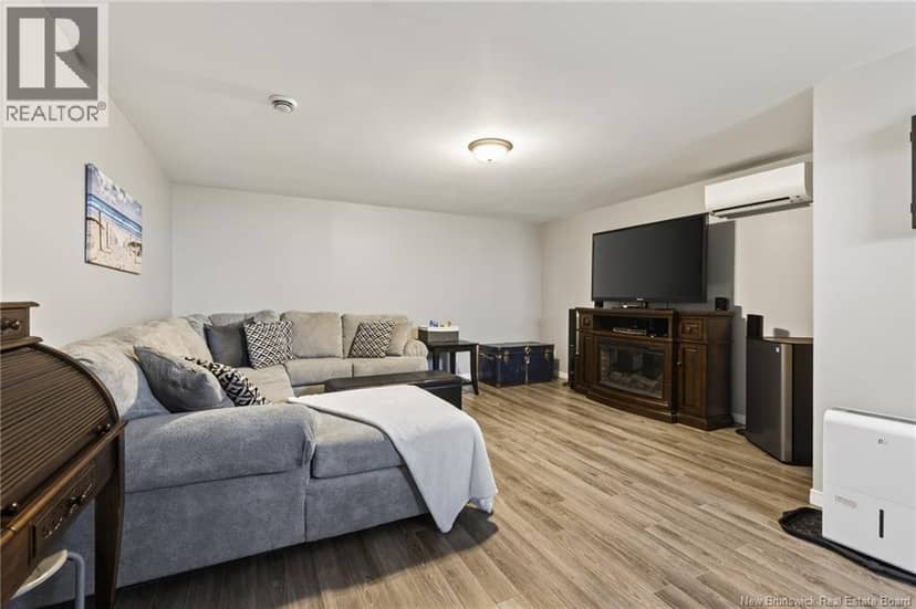 40 Stoneham Drive — photo 16 of 24