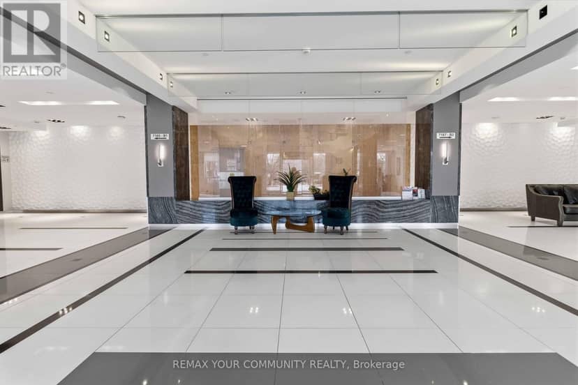 418 - 7167 Yonge Street, Markham, photo 3