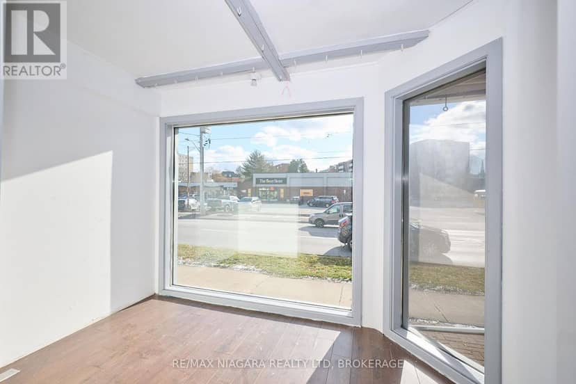105A Welland Avenue — photo 6 of 25