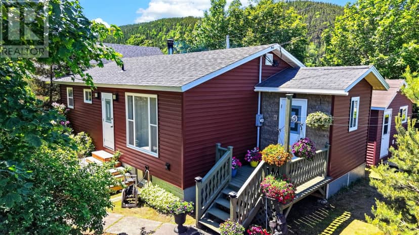 38 Main Street, Hickmans Harbour, photo 2