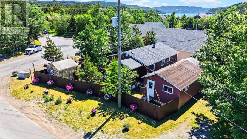 38 Main Street, Hickmans Harbour, photo 8