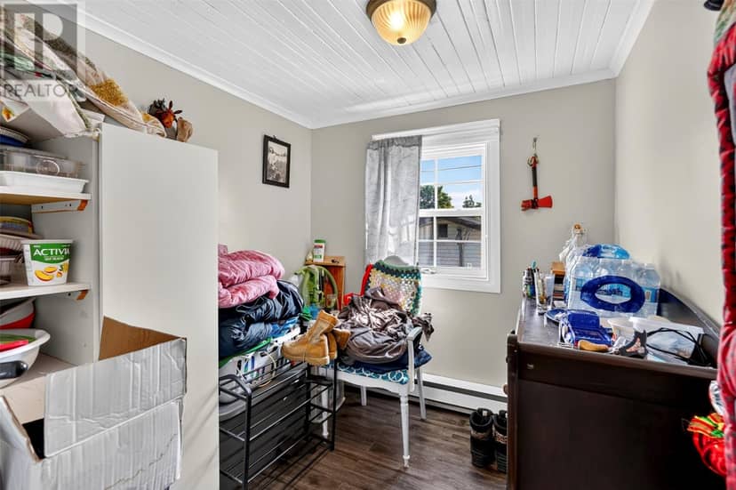 26 Adelaide Street — photo 15 of 25