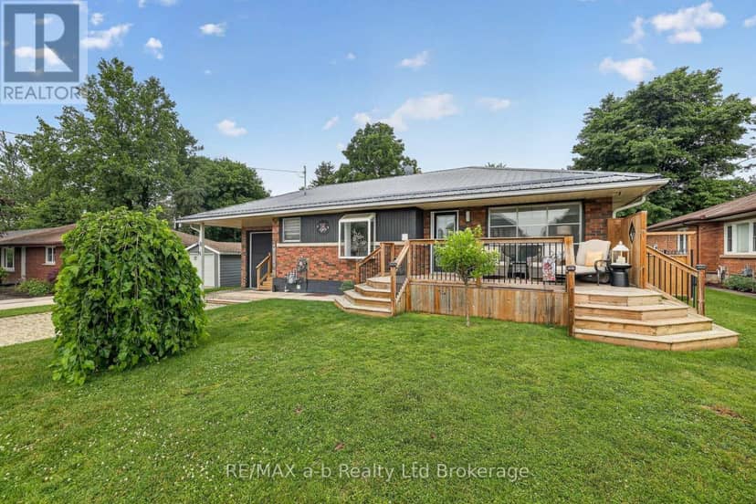 5 George Street — photo 1 of 18