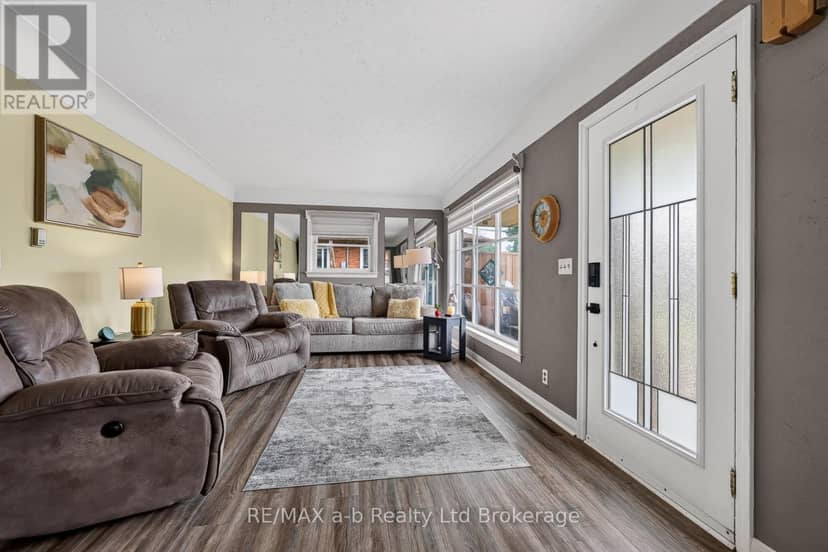 5 George Street — photo 3 of 18