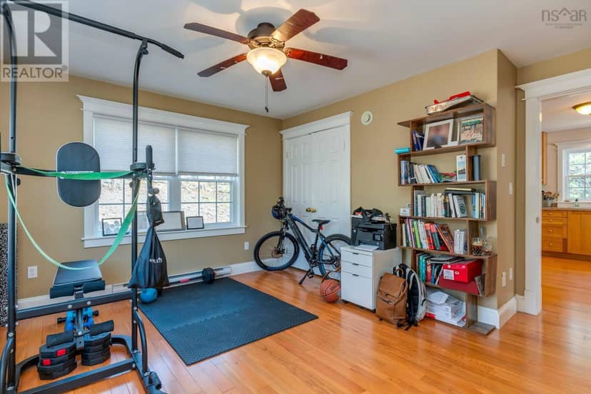 69 Meadowbrook Drive — photo 22 of 40