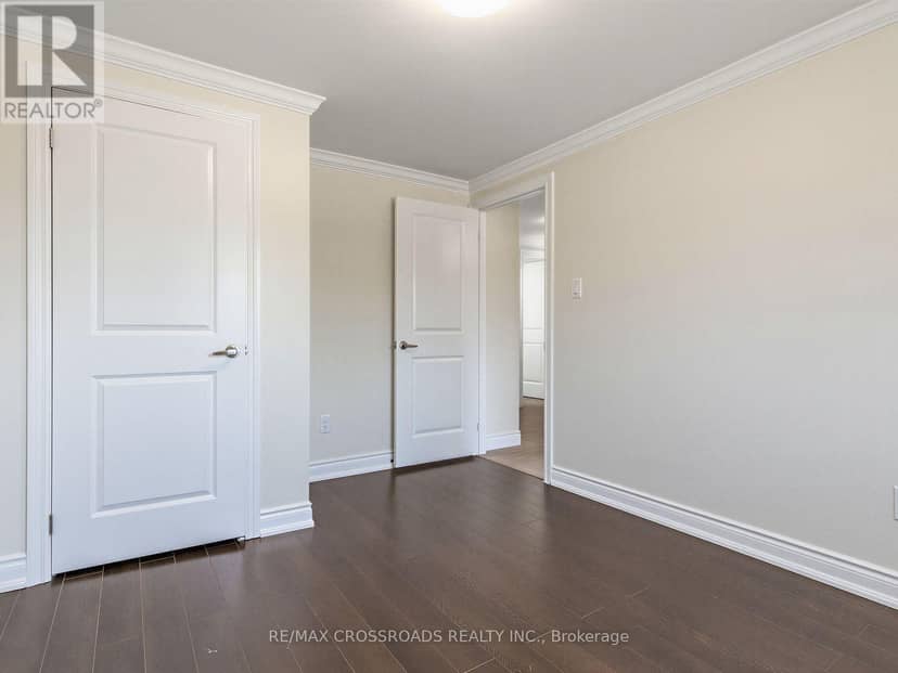 59 Chaucer Crescent — photo 19 of 32