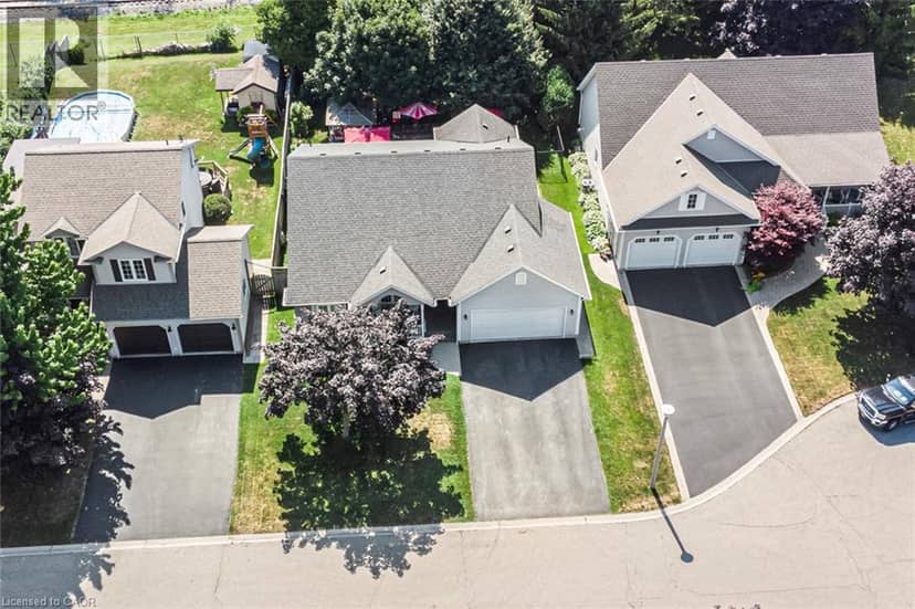 26 MAPLEWOOD Court — photo 2 of 40