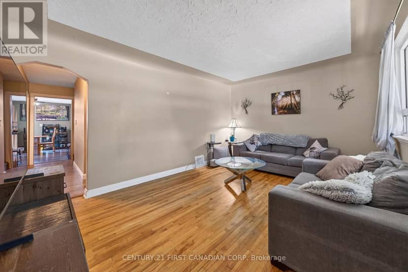 75 Glass Avenue — photo 7 of 40