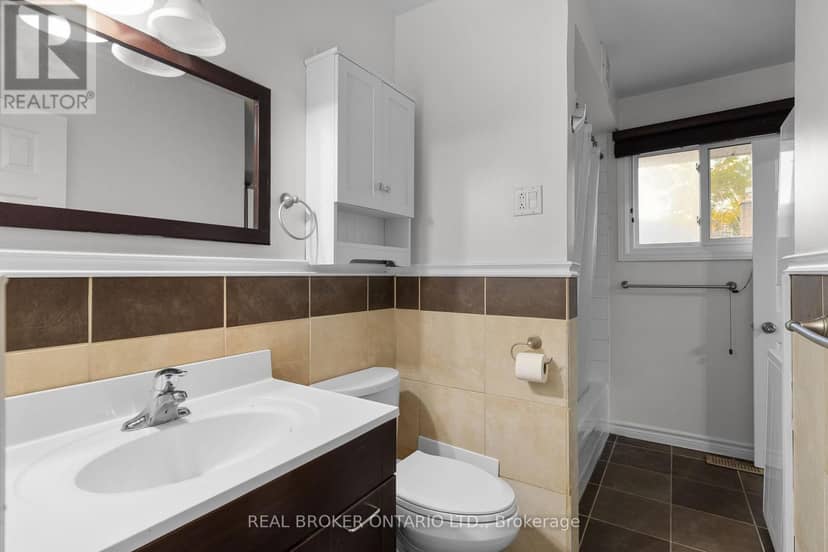 65 Ottaway Avenue — photo 18 of 40