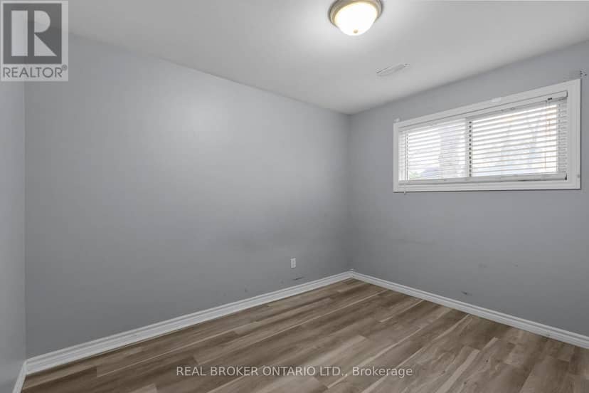 65 Ottaway Avenue — photo 22 of 40